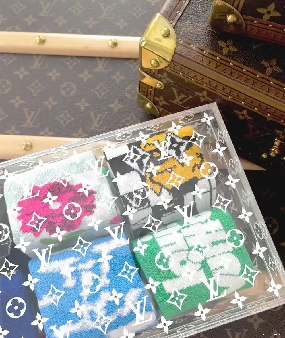 SOCKS BOX LV WITH CUSTOM 0702